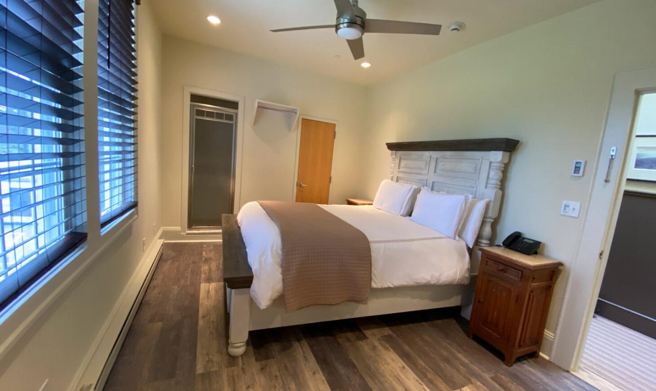 Content Image Garrison Inn Staying