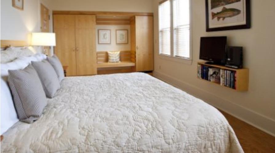 Gallery Garrison Inn King Staying