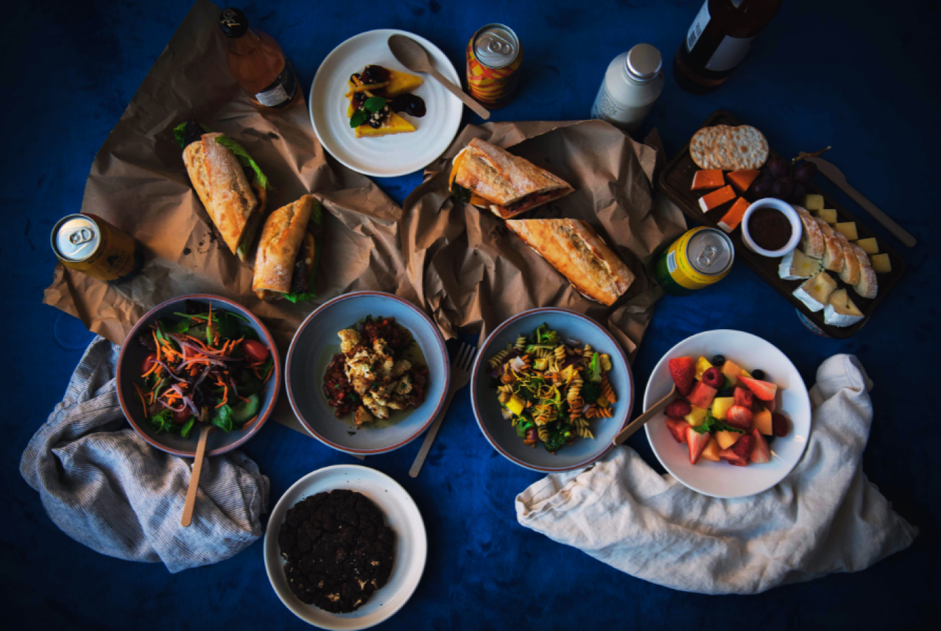 Gallery Picnic Spread Dining