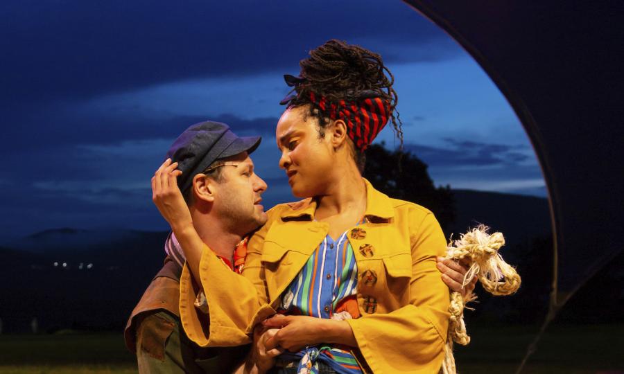 Token Theatre Friends Into The Woods With Britney Simpson