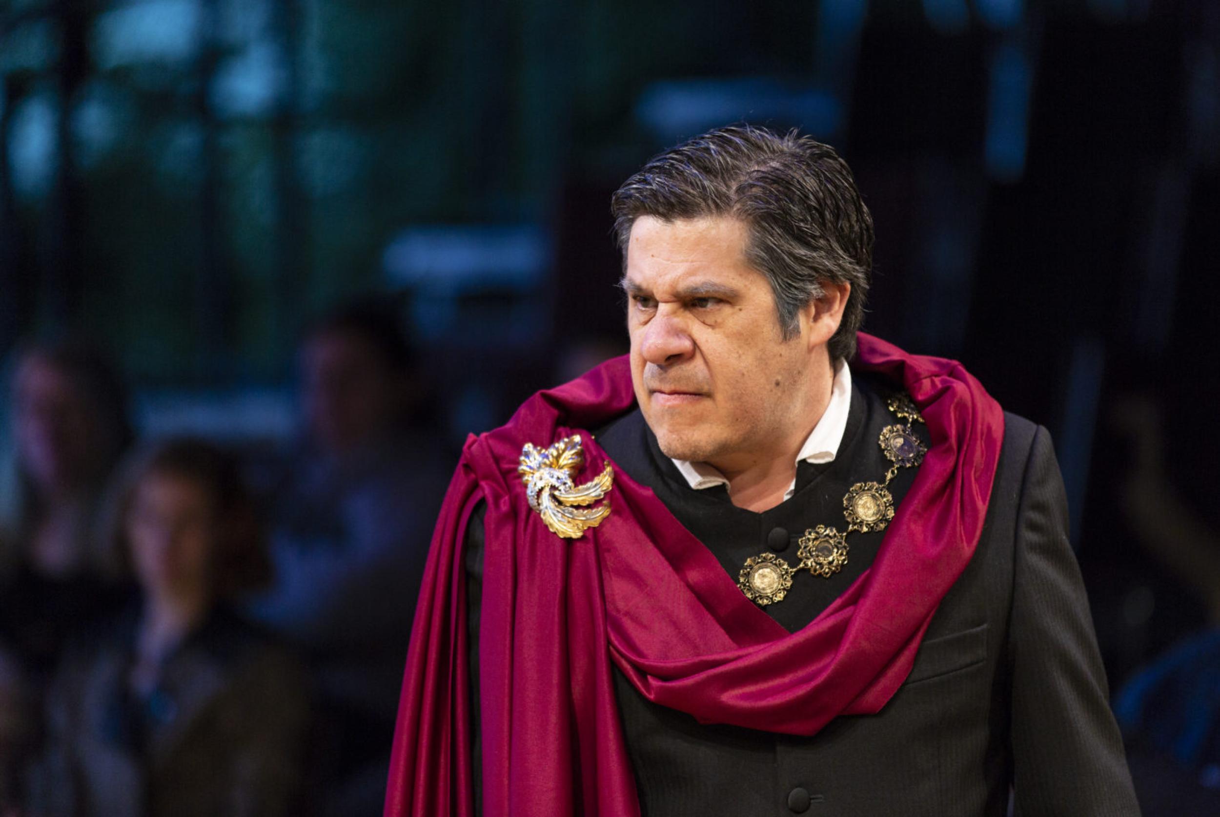 Wall Street Journal Richard Ii Cuts Straight To The Heart